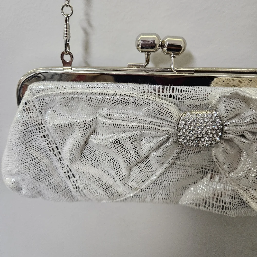 Elegant Silver Clutch Bag - Picture 5 of 13